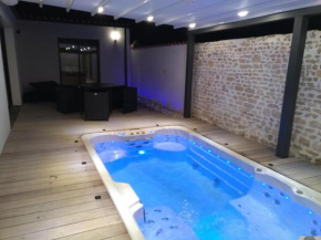 Hotels in Saint-Vivien